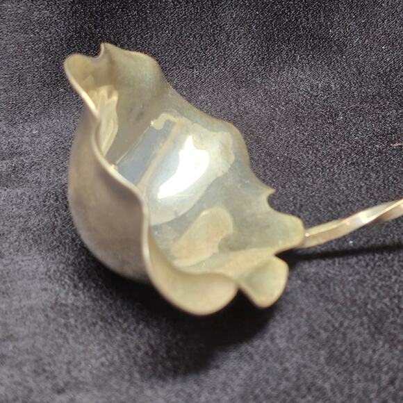 Vintage Twisted Handle Scalloped Punch Ladle 15" - Picture 5 of 10